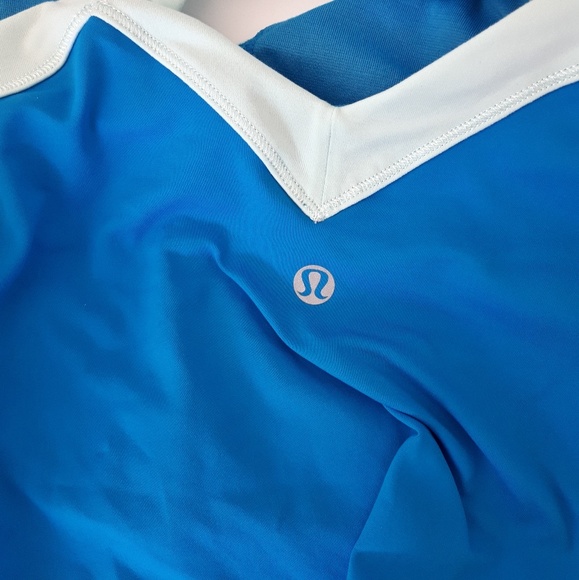 3 for 20 💙 LULULEMON Run: Mile A Minute Tank - Picture 5 of 6